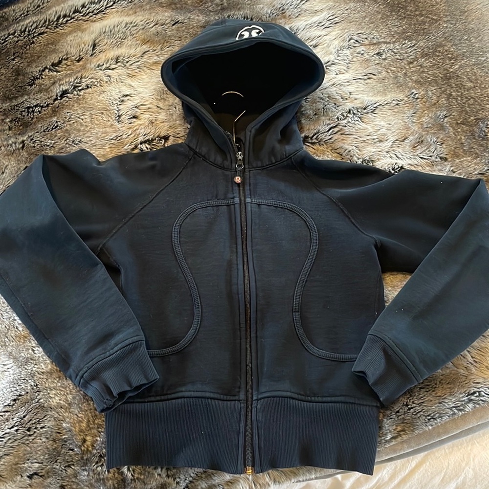 Lululemon black heavyweight Sweatshirt